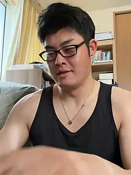 Snapshot of shun_201 chatting on 04/22/26, 10:33 shun 201 online show from 04/22/26, 10:33
