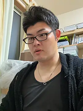 Snapshot of shun_201 chatting on 04/24/26, 12:51 shun 201 online show from 04/24/26, 12:51