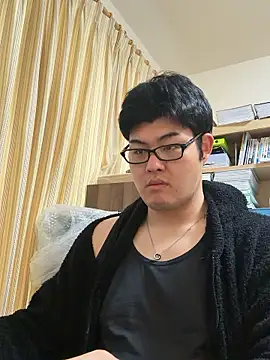 Snapshot of shun_201 chatting on 05/22/26, 05:25 shun 201 online show from 05/22/26, 05:25