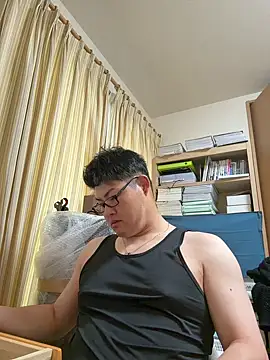 Snapshot of shun_201 chatting on 06/21/26, 05:43 shun 201 online show from 06/21/26, 05:43