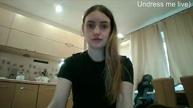 Snapshot of Lisanta chatting on 05/19/26, 04:13 Lisanta online show from 05/19/26, 04:13