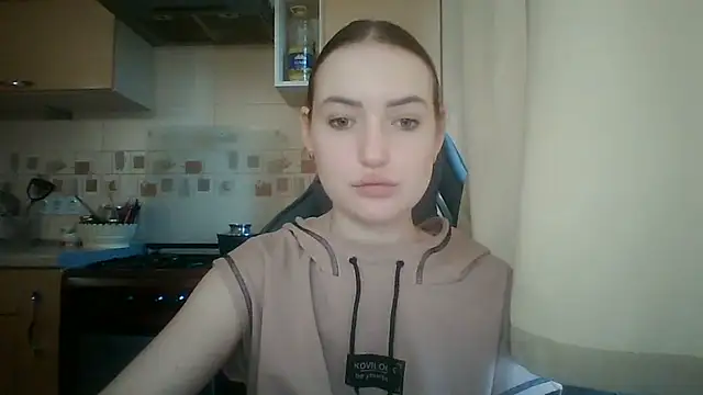 Snapshot of Lisanta chatting on 06/24/26, 03:55 Lisanta online show from 06/24/26, 03:55