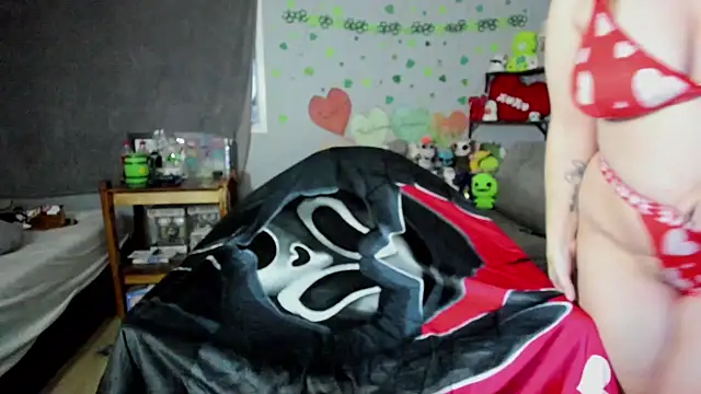 DelilahFields online show from 04/21/26, 02:51