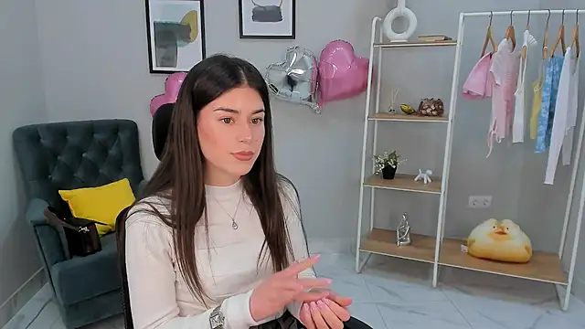 Irine Genned online show from 04/25/26, 11:24