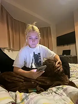 Snapshot of SofiaNLukaBabe chatting on 07/18/26, 11:30 SofiaNLukaBabe online show from 07/18/26, 11:30