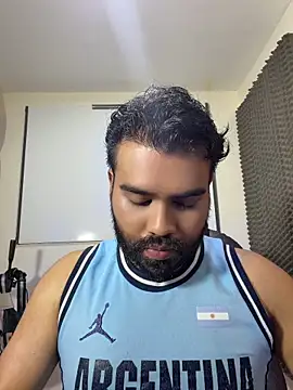 LucaLaurent online show from 05/17/26, 11:34