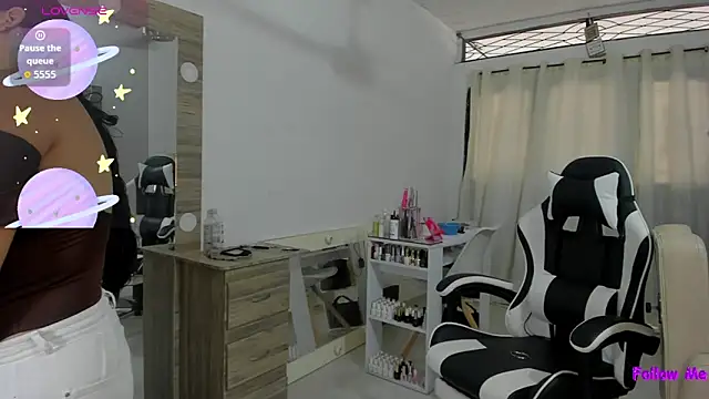 sofilaraa online show from 04/21/26, 01:28