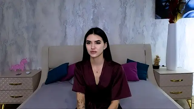 Holly Beck online show from 04/21/26, 08:42