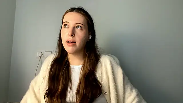 LatonyaLabreque online show from 05/08/26, 12:54