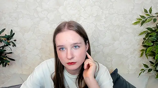 AyanaHocke online show from 04/21/26, 01:06