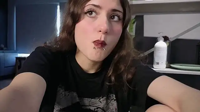 lovergirl4me online show from 07/07/26, 11:58