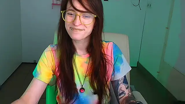 Snapshot of Luna_Tantra chatting on 07/02/26, 02:01 Luna Tantra online show from 07/02/26, 02:01