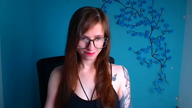 Snapshot of Luna_Tantra chatting on 07/08/26, 01:15 Luna Tantra online show from 07/08/26, 01:15