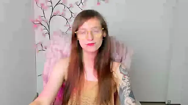 Snapshot of Luna_Tantra chatting on 07/12/26, 03:36 Luna Tantra online show from 07/12/26, 03:36