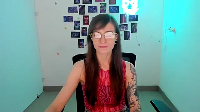 Snapshot of Luna_Tantra chatting on 08/06/26, 08:33 Luna Tantra online show from 08/06/26, 08:33
