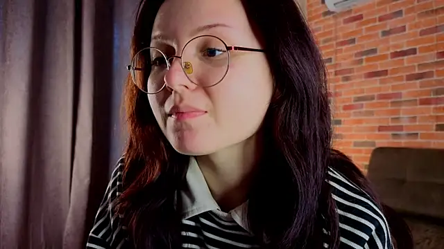 VelrixaThorne online show from 04/25/26, 06:38