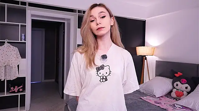 DarlineHoldness online show from 04/21/26, 05:36