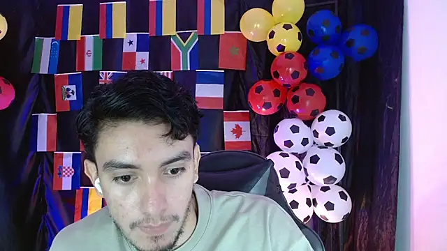 Snapshot of dante_18cm_ chatting on 06/21/26, 12:35 dante 18cm online show from 06/21/26, 12:35