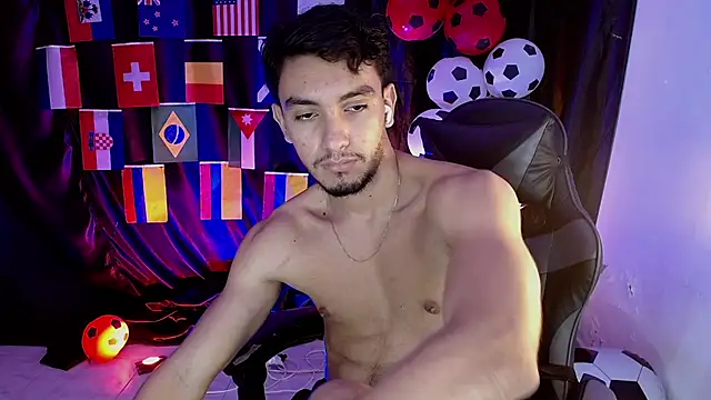 Snapshot of dante_18cm_ chatting on 07/14/26, 02:05 dante 18cm online show from 07/14/26, 02:05