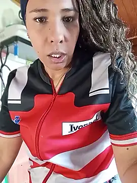 Ivon C online show from 05/25/26, 01:28