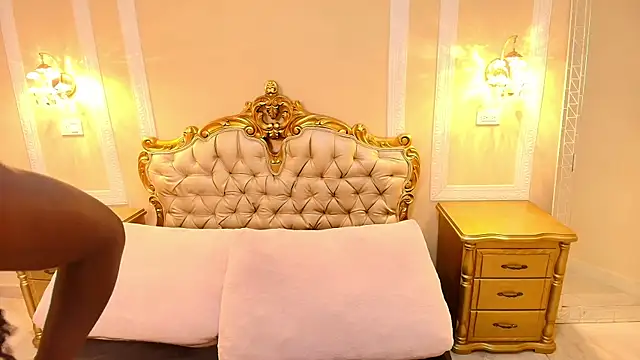PaulineKosh online show from 07/13/26, 07:49