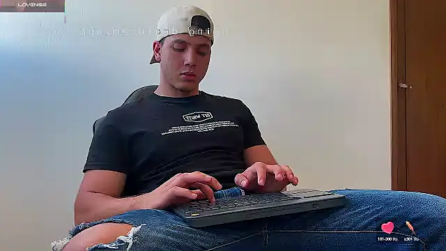 Snapshot of Maxx_valiant chatting on 05/31/26, 07:37 Maxx valiant online show from 05/31/26, 07:37