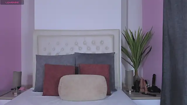 Sofia pamela  online show from 07/15/26, 07:41
