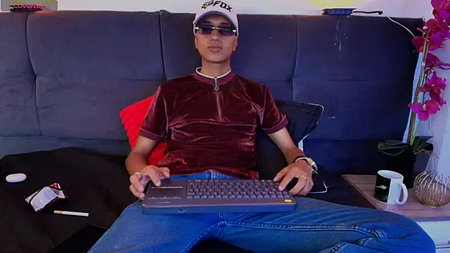 Alan Colthon online show from 05/21/26, 03:46