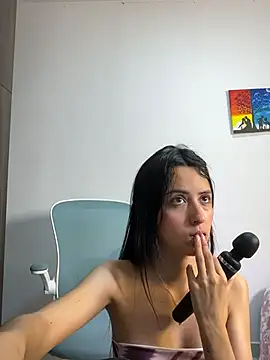 Snapshot of Violetta_cutess chatting on 07/09/26, 12:48 Violetta cutess online show from 07/09/26, 12:48