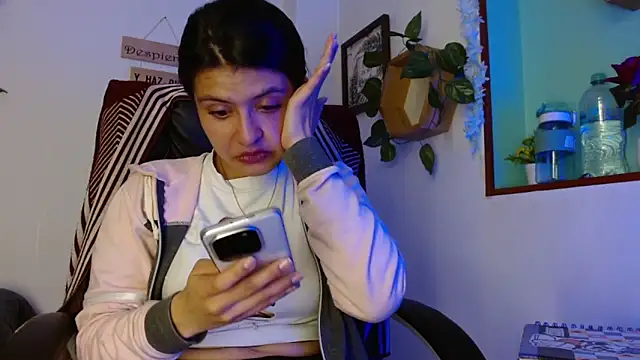 Snapshot of Jennal-Guerrero chatting on 05/27/26, 03:47 Jennal-Guerrero online show from 05/27/26, 03:47