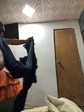 Boy-hot  online show from 04/21/26, 12:00