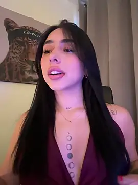 Snapshot of IsabellaNoir_ chatting on 06/16/26, 10:23 IsabellaNoir online show from 06/16/26, 10:23