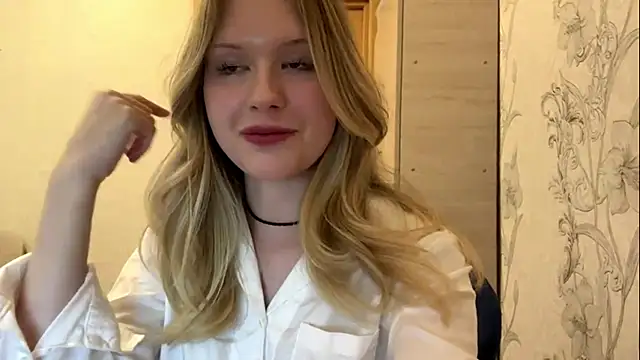 HoneyBlink online show from 04/23/26, 02:41