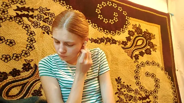 LunaLaday online show from 05/30/26, 02:52