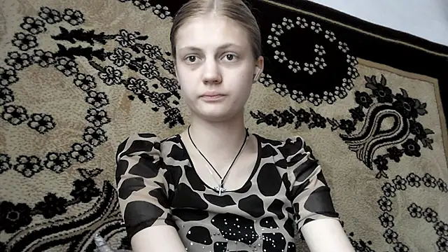 LunaLaday online show from 06/05/26, 03:24