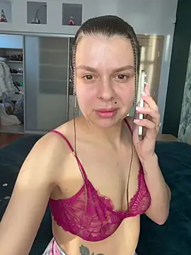 tooprettytobeeasy online show from 04/27/26, 04:27