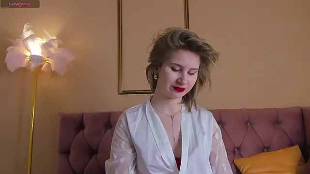 Lilianadaniels online show from 05/03/26, 01:33