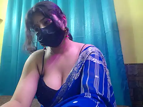 -Queenie online show from 07/05/26, 06:48