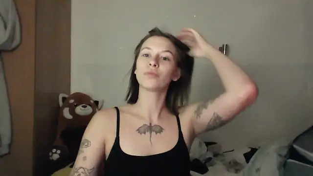 Snapshot of JuicyErika chatting on 05/27/26, 11:35 JuicyErika online show from 05/27/26, 11:35