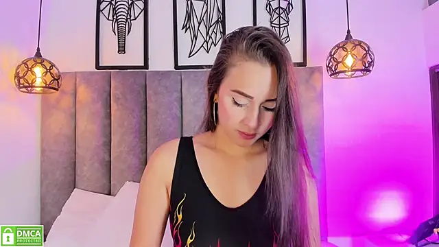 Vanne Queen  online show from 06/24/26, 11:31
