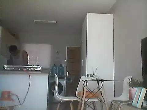 Snapshot of LunjeSA chatting on 05/14/26, 10:00 LunjeSA online show from 05/14/26, 10:00
