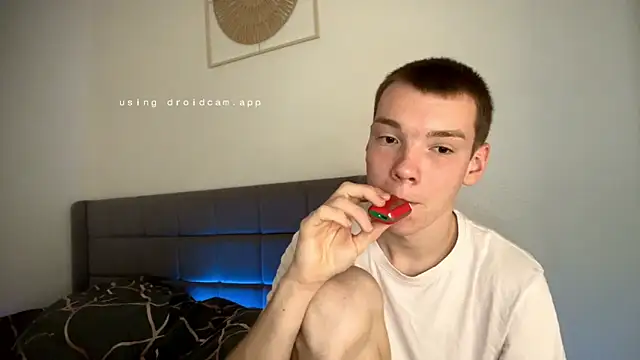 aaron stonee online show from 04/23/26, 04:42