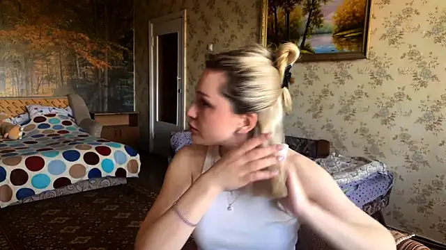 Snapshot of AlisiaStreitmatter chatting on 05/24/26, 11:04 AlisiaStreitmatter online show from 05/24/26, 11:04