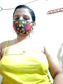 Snapshot of Nigar_Hatun chatting on 04/22/26, 05:03 Nigar Hatun online show from 04/22/26, 05:03