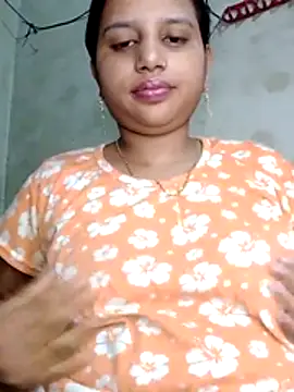 Snapshot of Nigar_Hatun chatting on 04/25/26, 04:48 Nigar Hatun online show from 04/25/26, 04:48