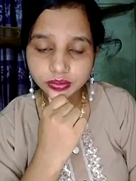 Snapshot of Nigar_Hatun chatting on 05/15/26, 04:47 Nigar Hatun online show from 05/15/26, 04:47