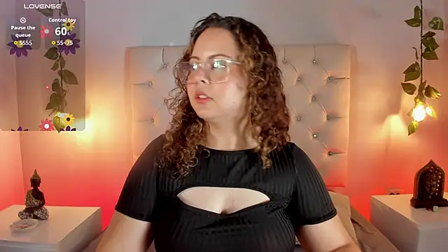 Samantha Greey  online show from 05/04/26, 09:11