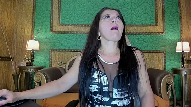 Agata Jade online show from 07/15/26, 12:10