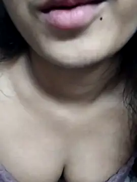 Snapshot of diya_raksha chatting on 06/01/26, 04:36 diya raksha online show from 06/01/26, 04:36