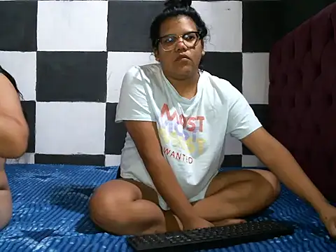 Valery-Khloe online show from 07/01/26, 02:02